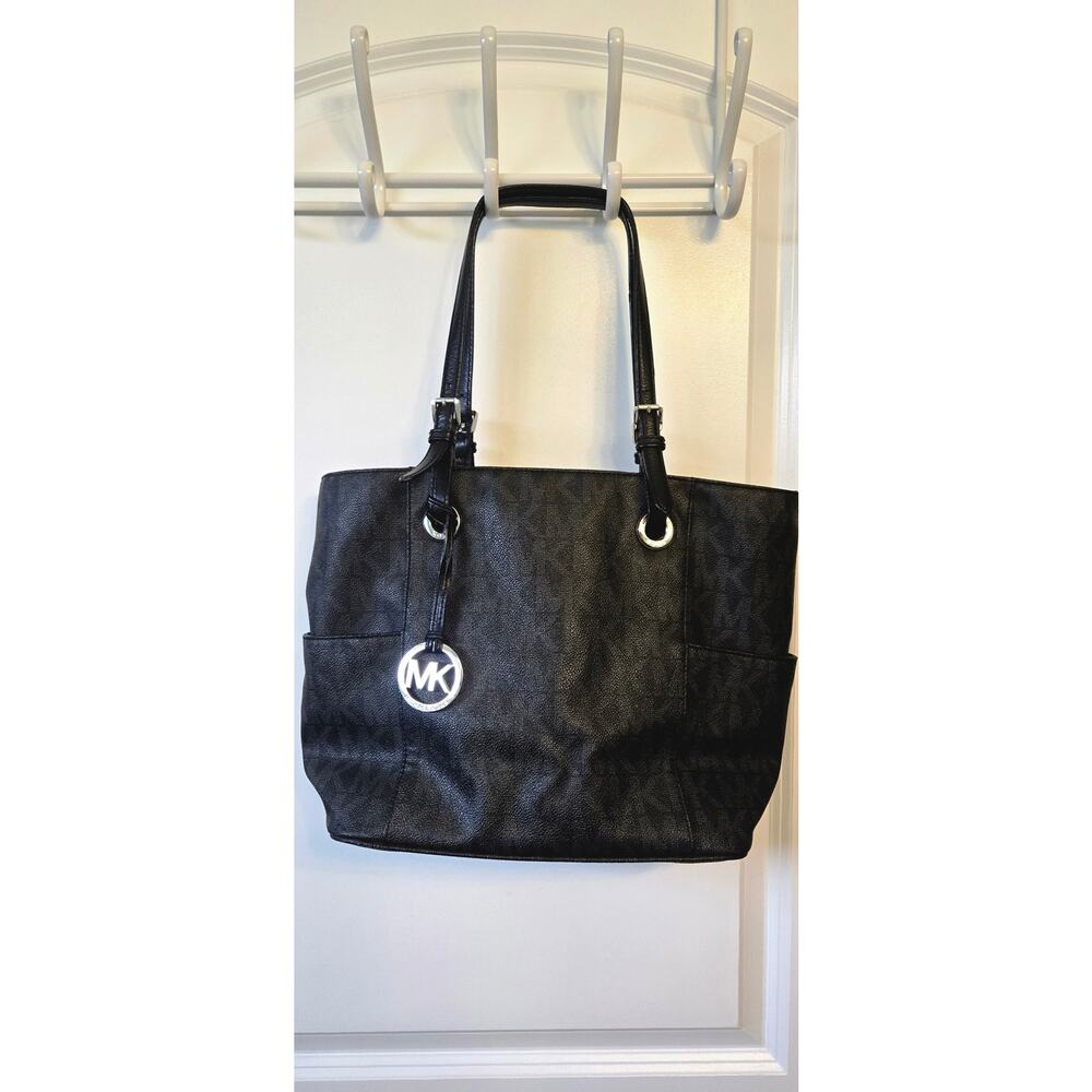 Genuine Michael Kors Woman's Bedford Leather Purse
